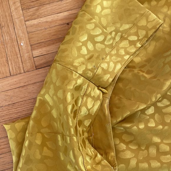 Yellow gold print midi skirt - Picture 6 of 8